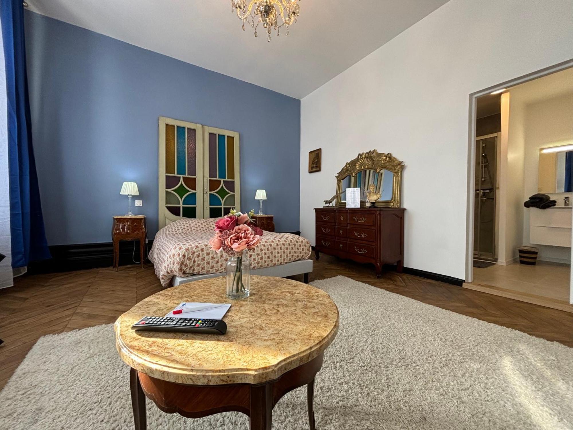 Maison A La Guitarde - Hotel Particulier Hippolyte Châteauroux Екстериор снимка